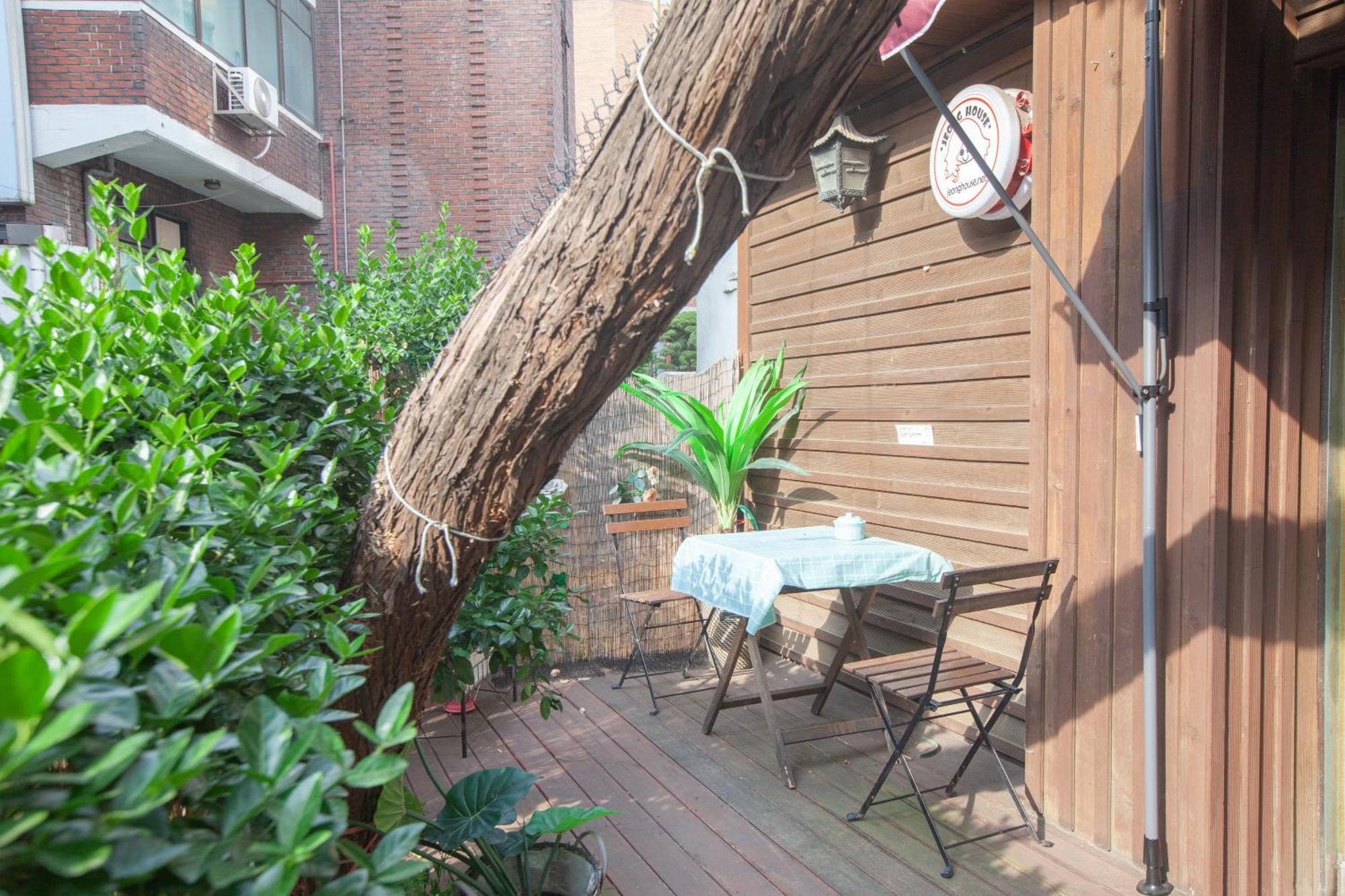 Jeong House Hotell Seoul Exteriör bild