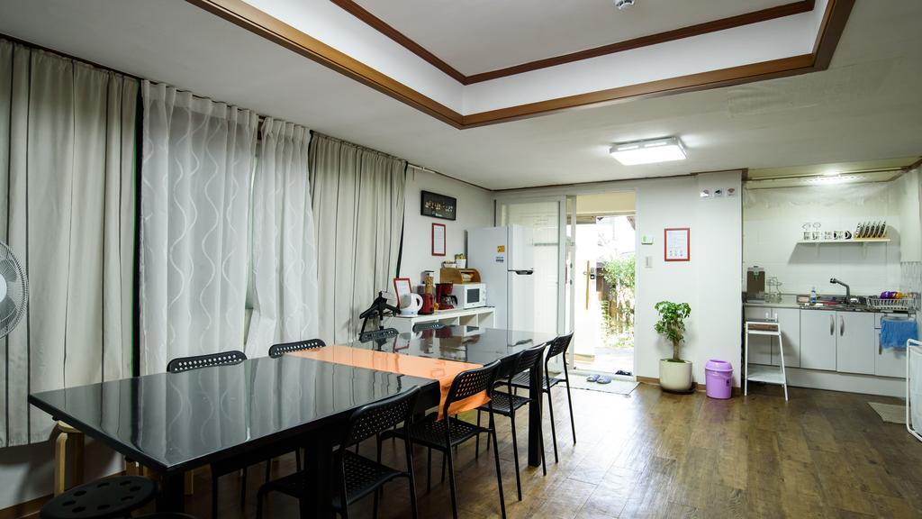 Jeong House Hotell Seoul Exteriör bild